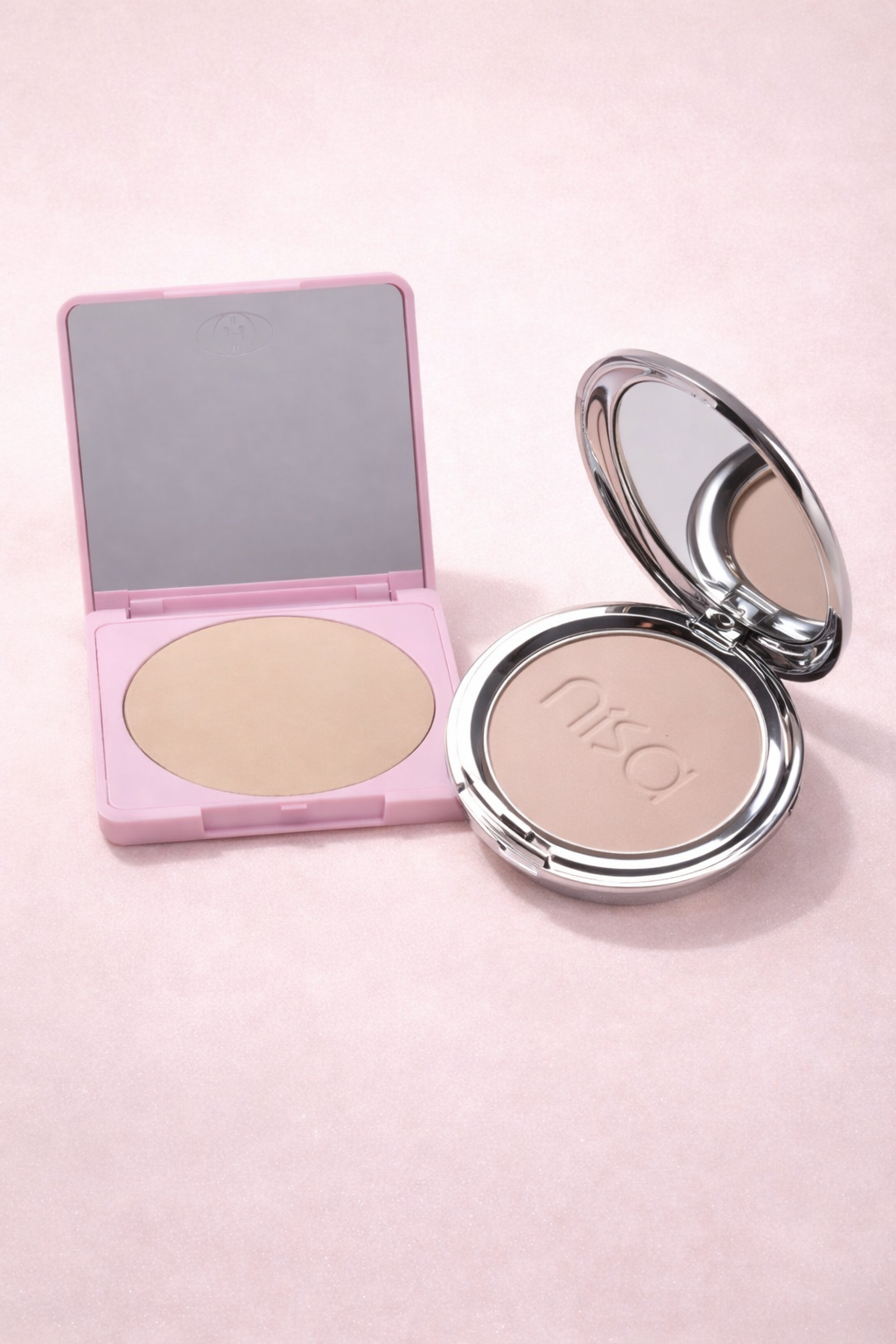 Set pudra de fixare Paris Berlin cu pudra translucida Silky Powder MISA
